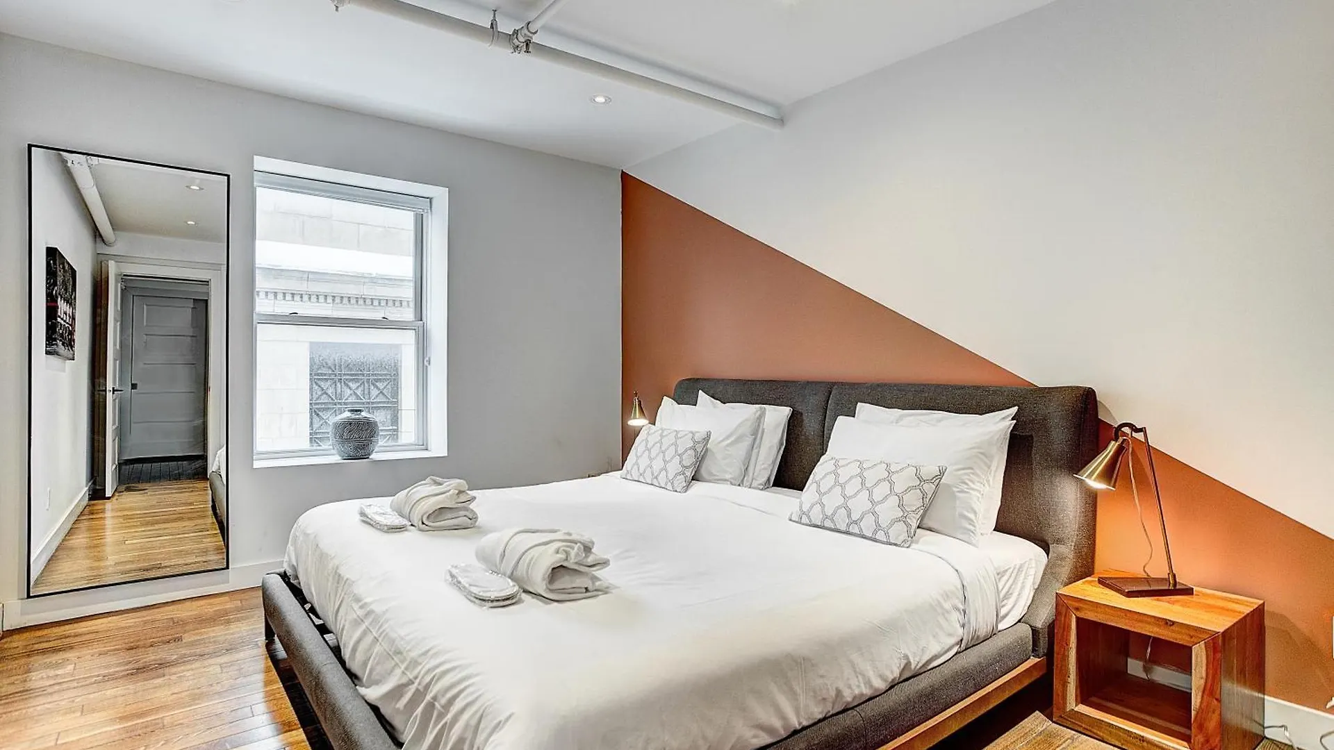 The Francois Xavier-Old Montreal Aparthotel