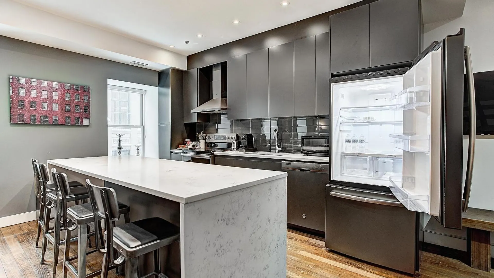 The Francois Xavier-Old Montreal Aparthotel