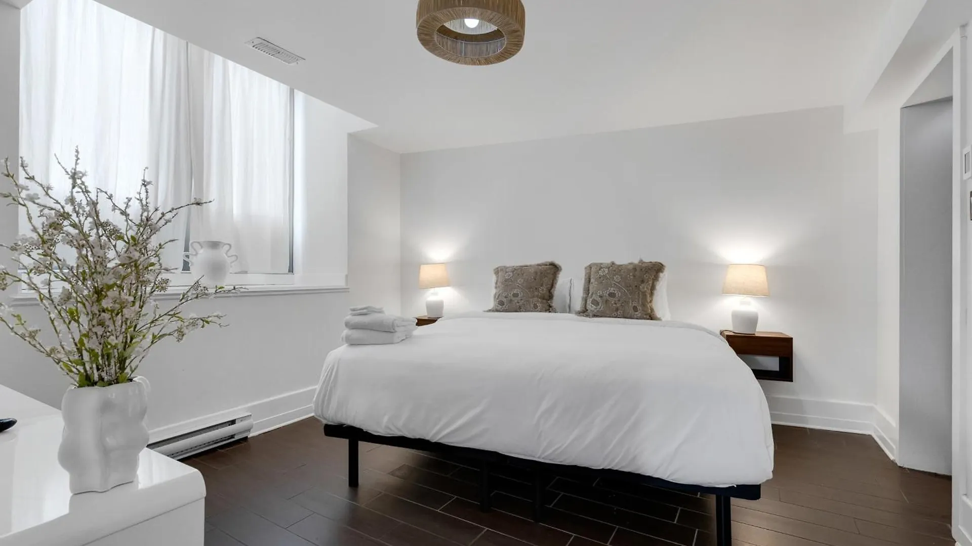 The Francois Xavier-Old Montreal Aparthotel